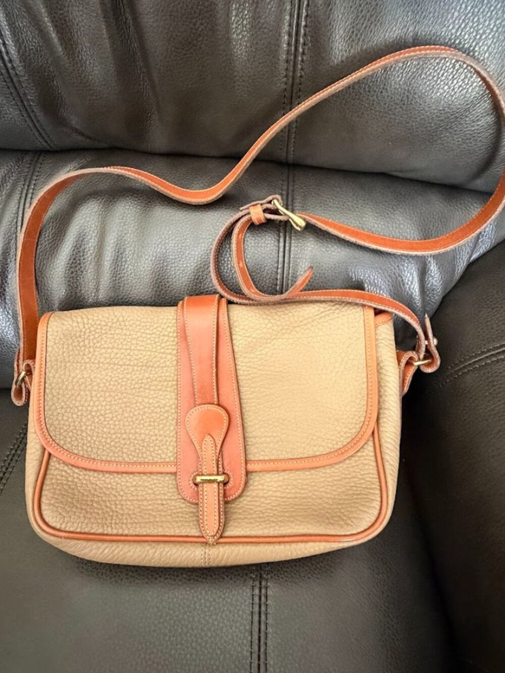 Vintage Dooney and Bourke Tan Purse